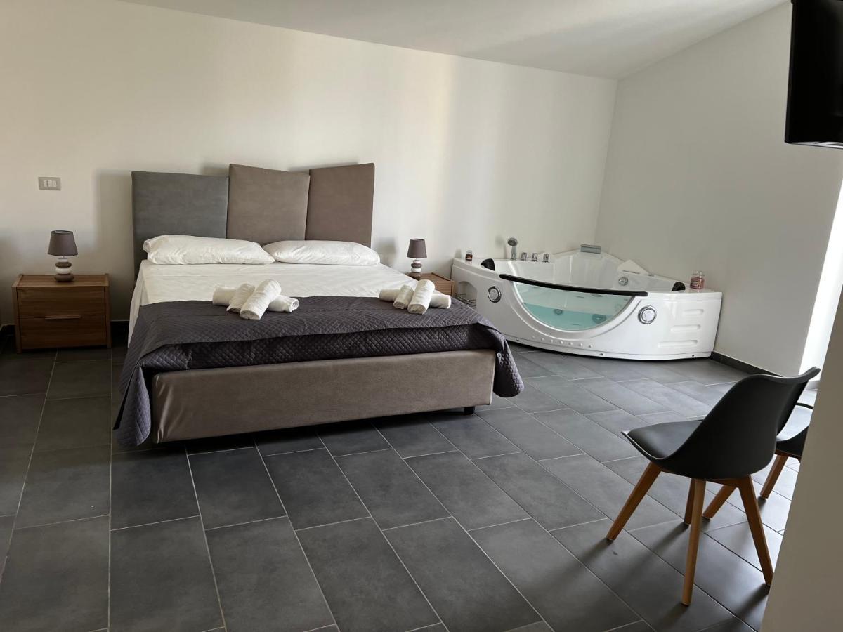 Habitat Luxury Suites Bellona Dış mekan fotoğraf