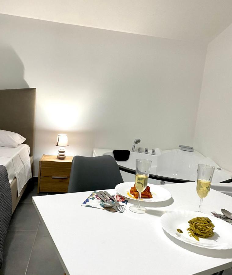 Habitat Luxury Suites Bellona Dış mekan fotoğraf